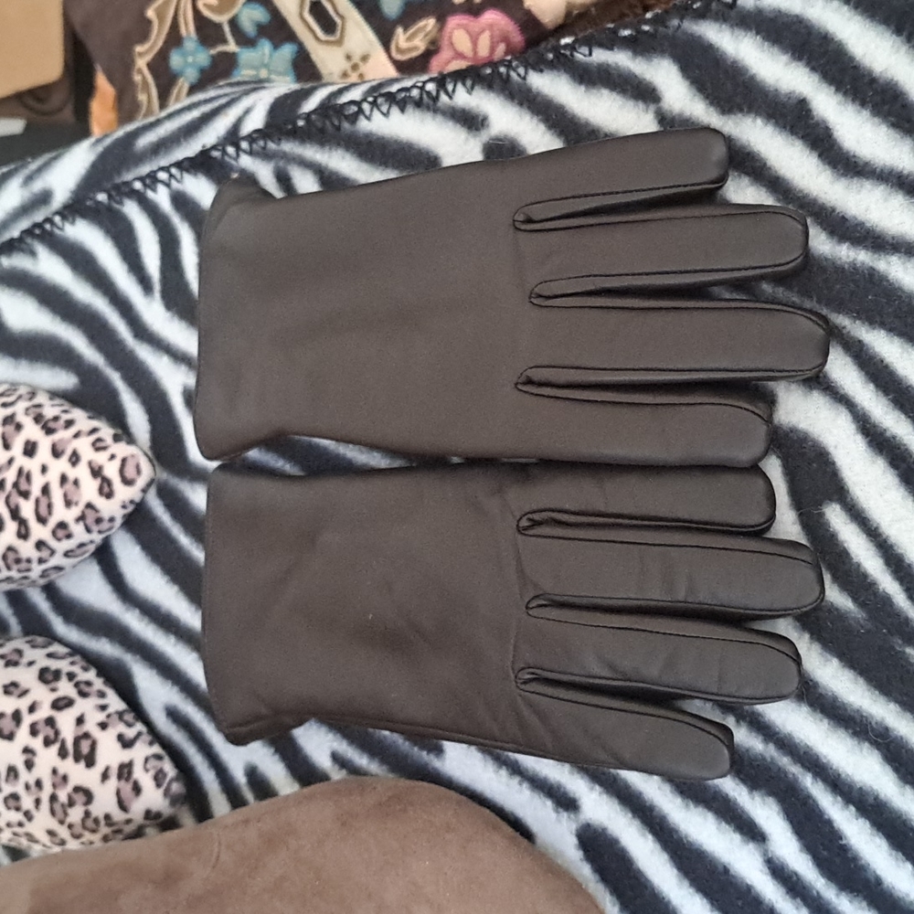 Gloves